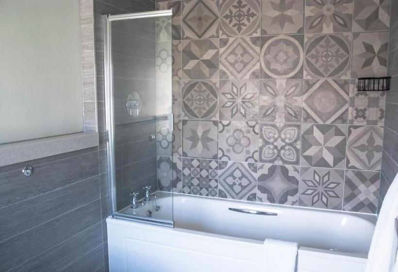 اتاق استاندارد, Mill On The Exe