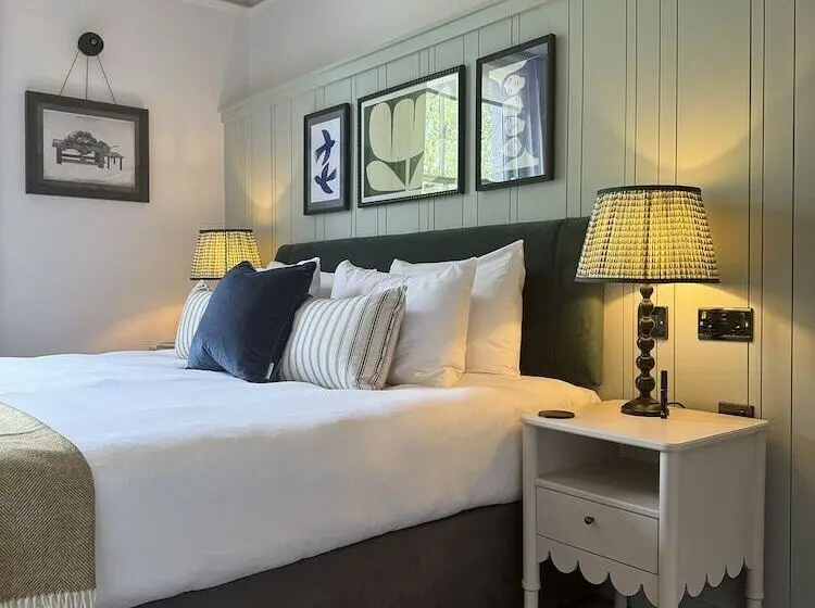Superior Room King Size Bed, Mill On The Exe