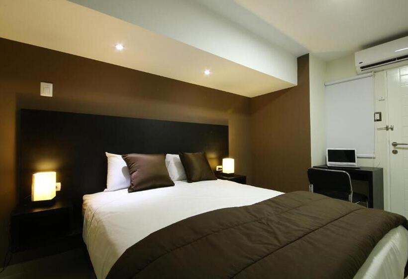 Номер Deluxe, Solec