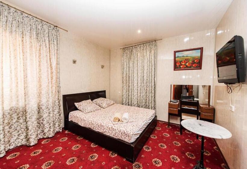 اتاق استاندارد سه نفره, Mini Hotel Smak