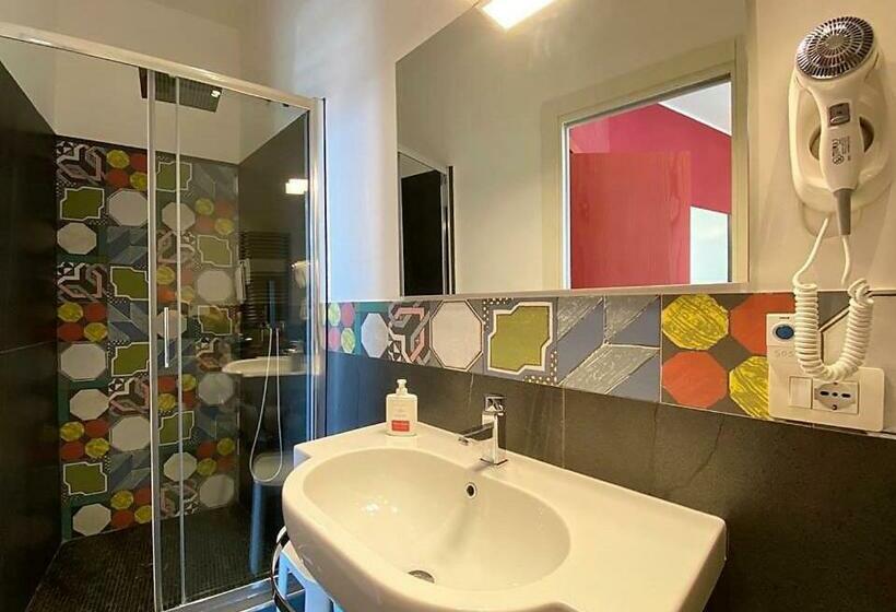 سوییت با چشمانداز دریا, Faleron Santa Lucia