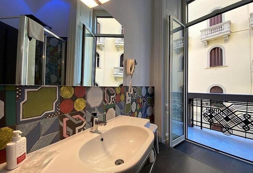 اتاق لوکس با بالکن, Faleron Santa Lucia