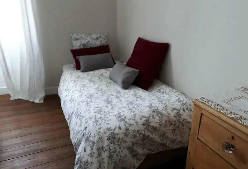 Standard Kolmen Hengen Huone, Bed And Breakfast La Cordonnerie