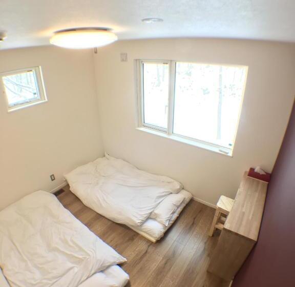 标准三人间, Niseko Kashinoya   Hostel