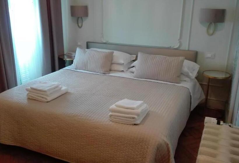 Superior-huone Merinäkymä Parveke, Eden Alaxi Hotels