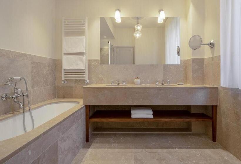 חדר סופריור, Albergo Posta Marcucci