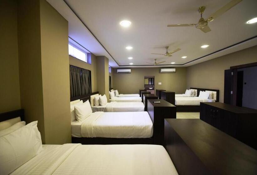 سرير فى غرفة مشتركه, Aloha City Stay Raipur