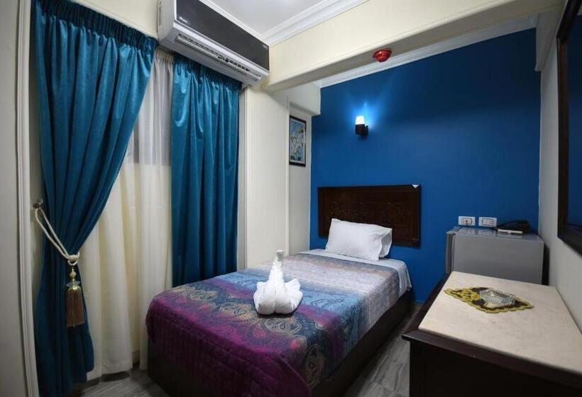 اتاق استاندارد یک نفره, Amin