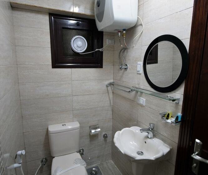 اتاق استاندارد چهار تخته, Amin