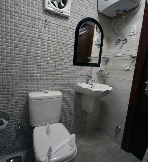 اتاق استاندارد, Amin