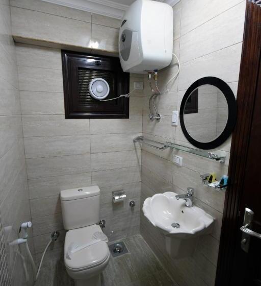 اتاق خانوادگی, Amin