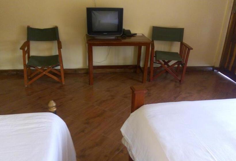 اتاق استاندارد سه تخته با بالکن, Bright Star