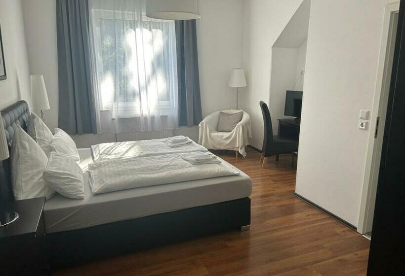 标准间, Dötlinger Hof