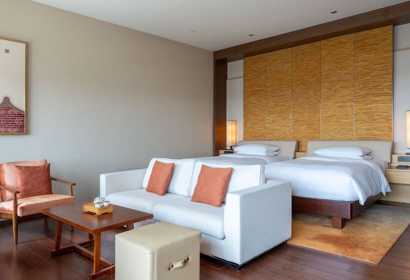 Номер Deluxe, Hyatt Regency Xiamen Wuyuanwan