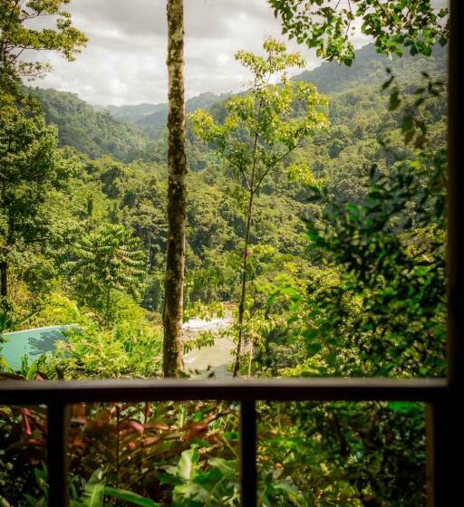 Deluxe room with river view, Pacuare Outdoor Center