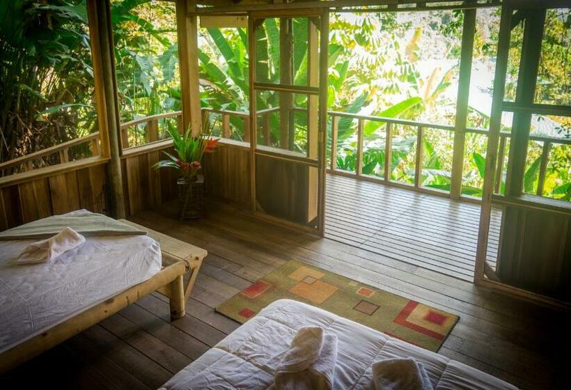 Deluxe room with river view, Pacuare Outdoor Center