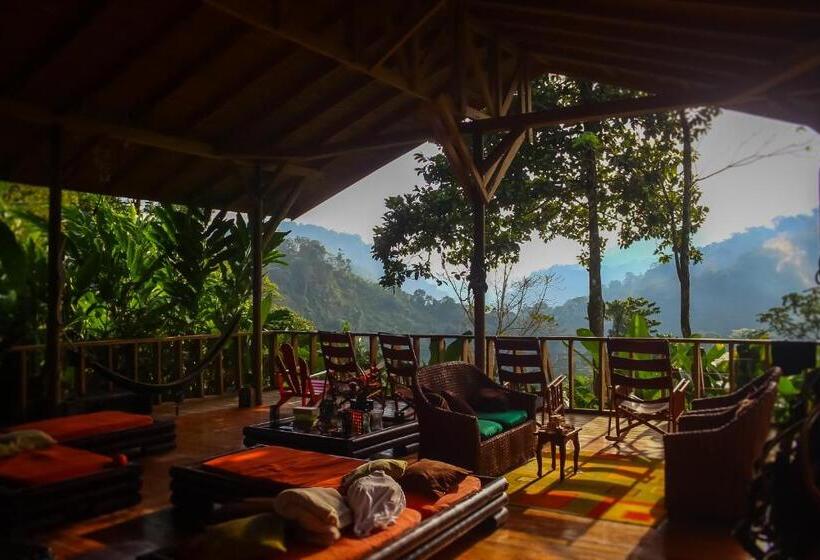 Deluxe room with river view, Pacuare Outdoor Center