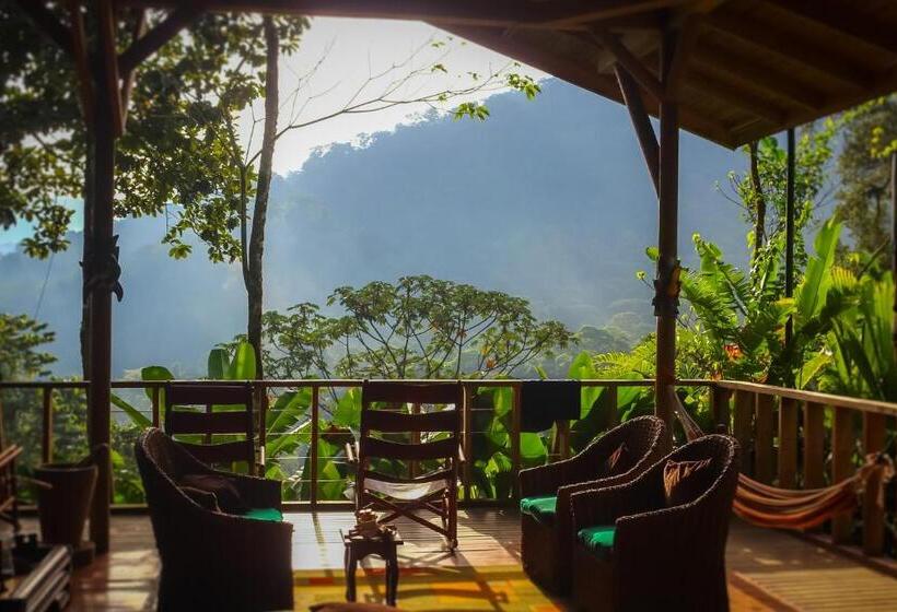 Deluxe room with river view, Pacuare Outdoor Center