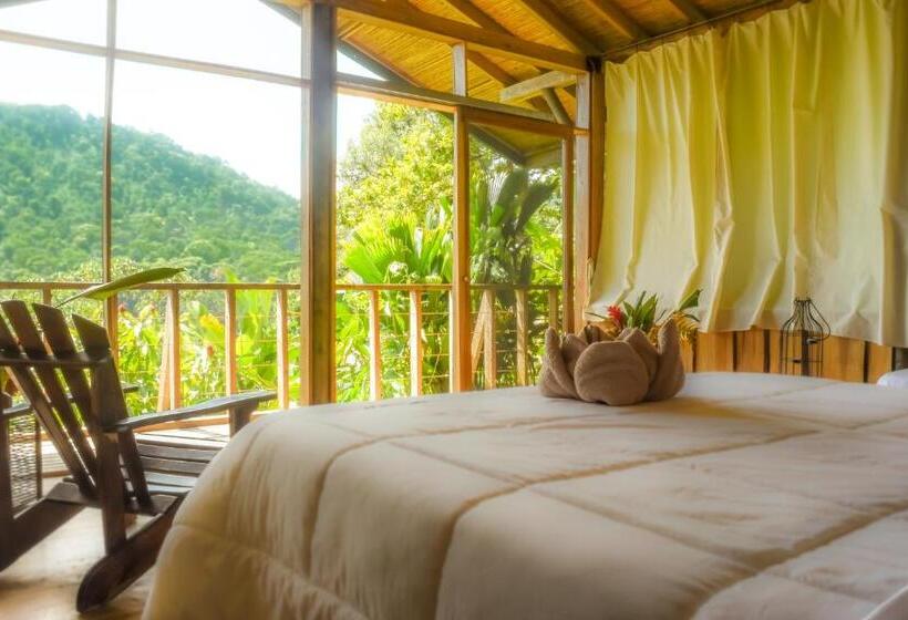 Deluxe room with river view, Pacuare Outdoor Center
