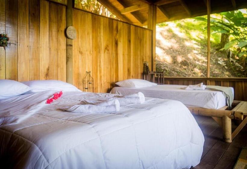 Deluxe room with river view, Pacuare Outdoor Center
