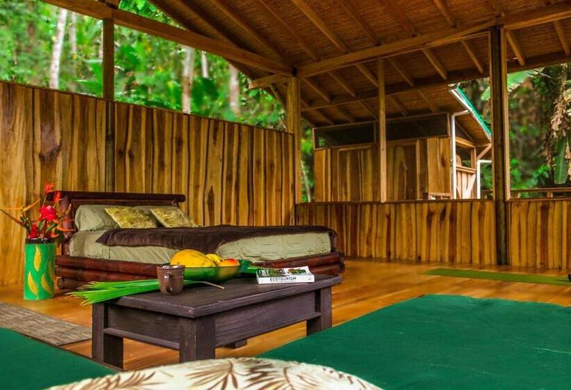 Deluxe room with river view, Pacuare Outdoor Center