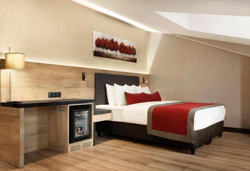 Стандартный Номер Кровать Кинг, Ramada Encore Gebze
