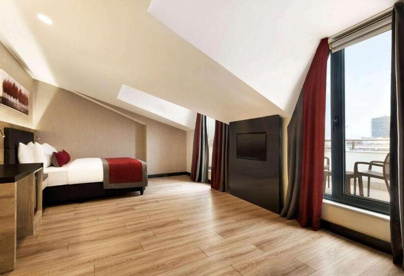 اتاق استاندارد با تخت بزرگ, Ramada Encore Gebze