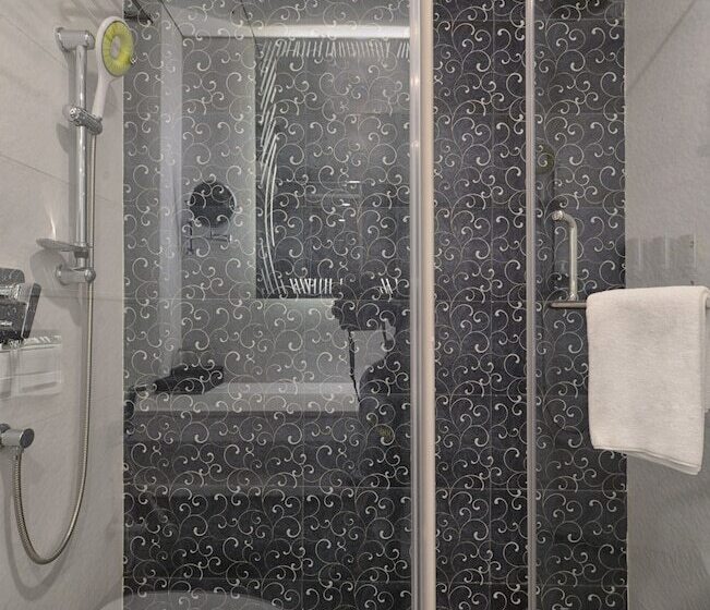 家庭间, Regenta Central Antarim Ahmedabad