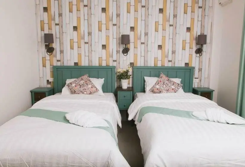 اتاق استاندارد, Moeimanee Resort