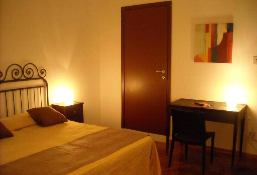 스탠다드 트리플 룸, Locazione Turistica Sansevero Venice