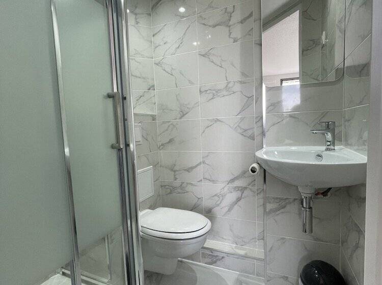 Номер Стандарт Трехместный, Fasthotel Roissy   Saint Witz