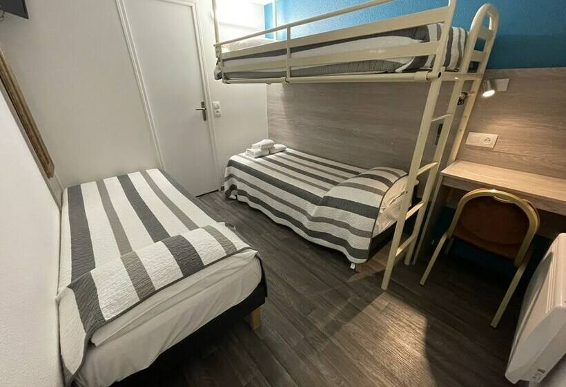 Номер Стандарт Трехместный, Fasthotel Roissy   Saint Witz