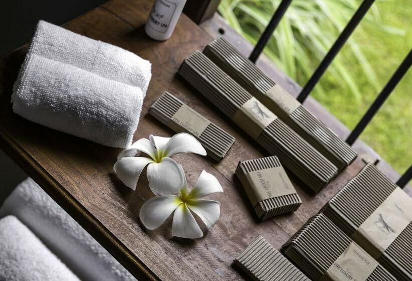 Номер Deluxe, Fox Jaffna