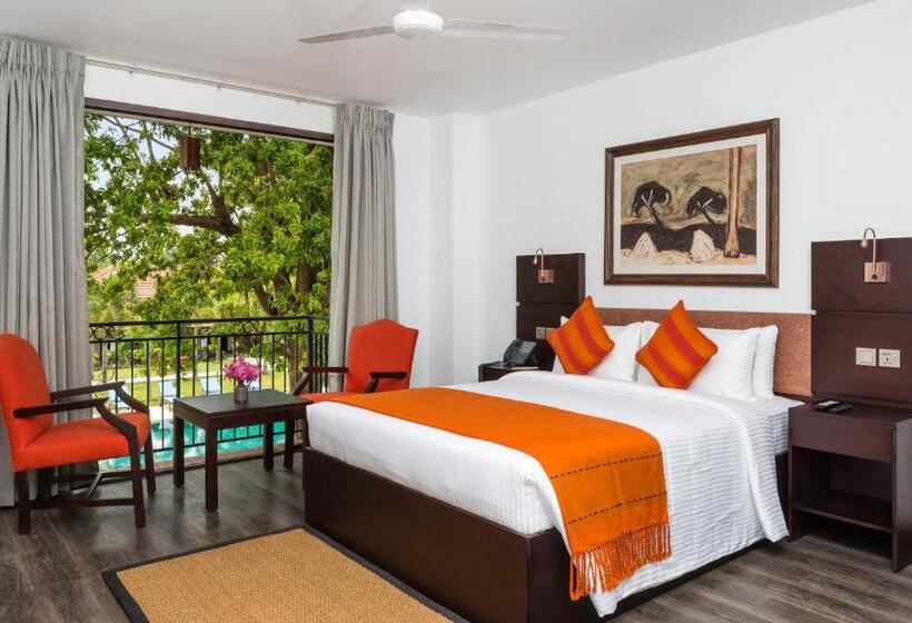 Номер Deluxe, Fox Jaffna