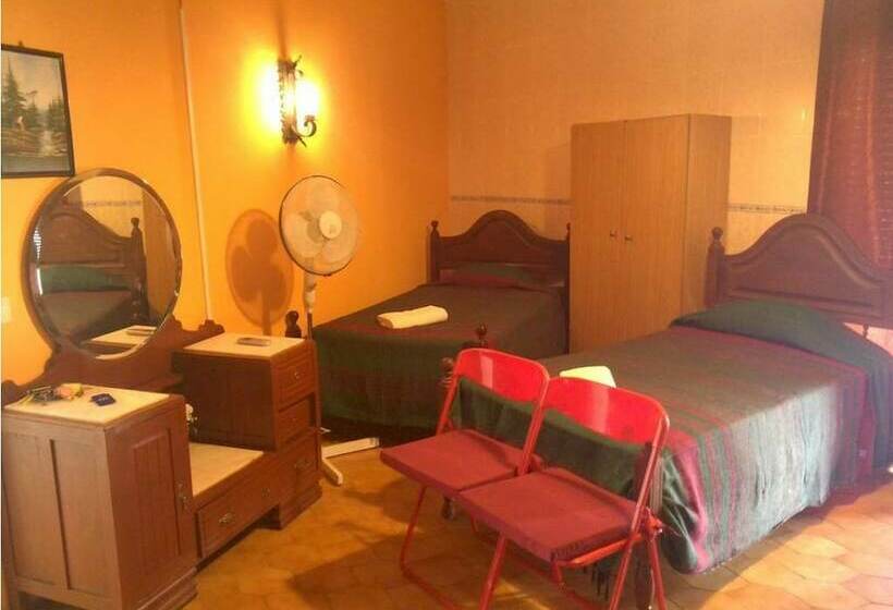 חדר סטנדרט לשלושה, Guest House Pacifica