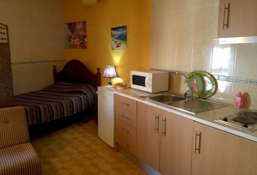 Номер Стандарт Трехместный, Guest House Pacifica