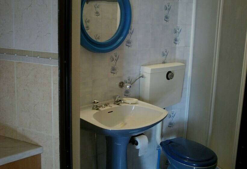 Habitació Triple Estàndard, Guest House Pacifica