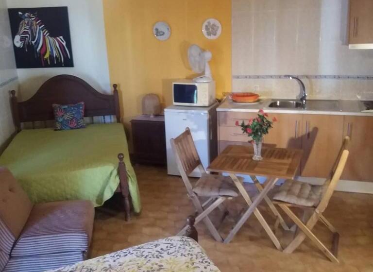 חדר משפחתי, Guest House Pacifica