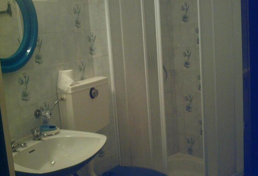 Habitació Individual Clàssica, Guest House Pacifica