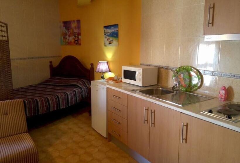 חדר סטנדרט לשלושה, Guest House Pacifica