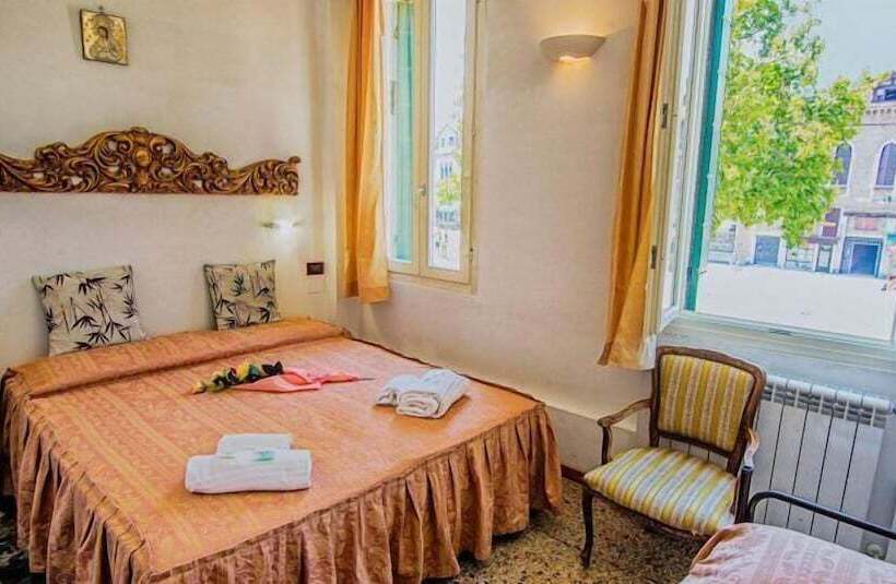 Chambre Triple Standard, Antico Capon