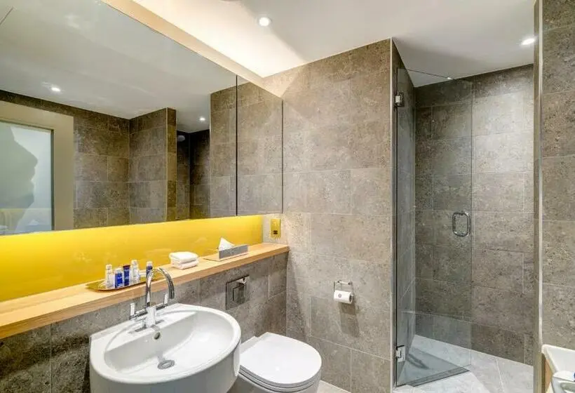スタンダードルーム, Apex City Of Bath