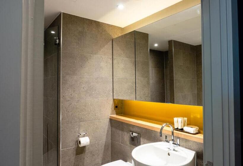 Семейный Номер, Apex City Of Bath