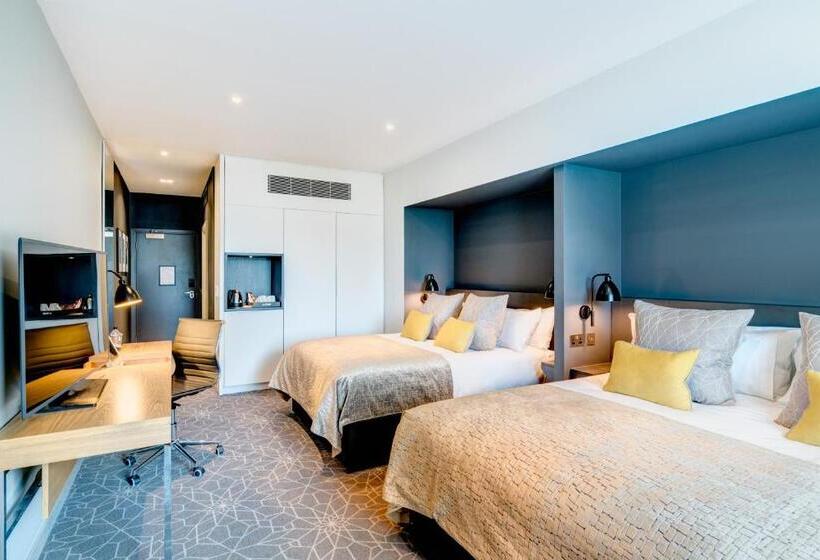 Семейный Номер, Apex City Of Bath