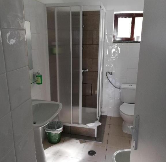 침실 2개 아파트, Eira da Pedra