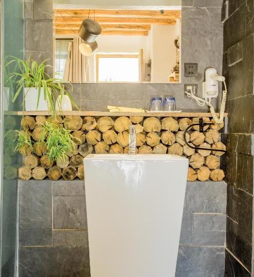 패밀리 룸 가든 전망, Hidden