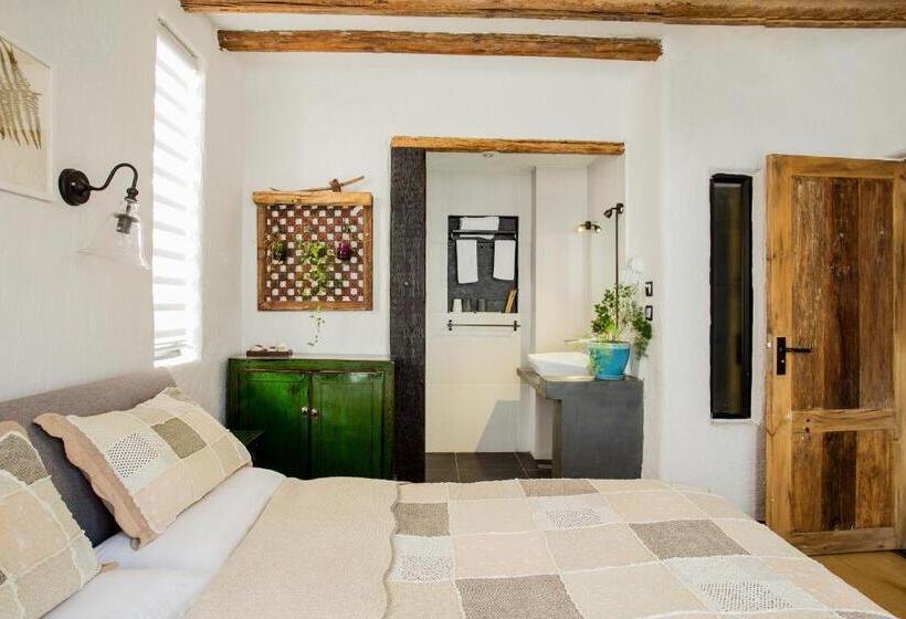 패밀리 룸 가든 전망, Hidden