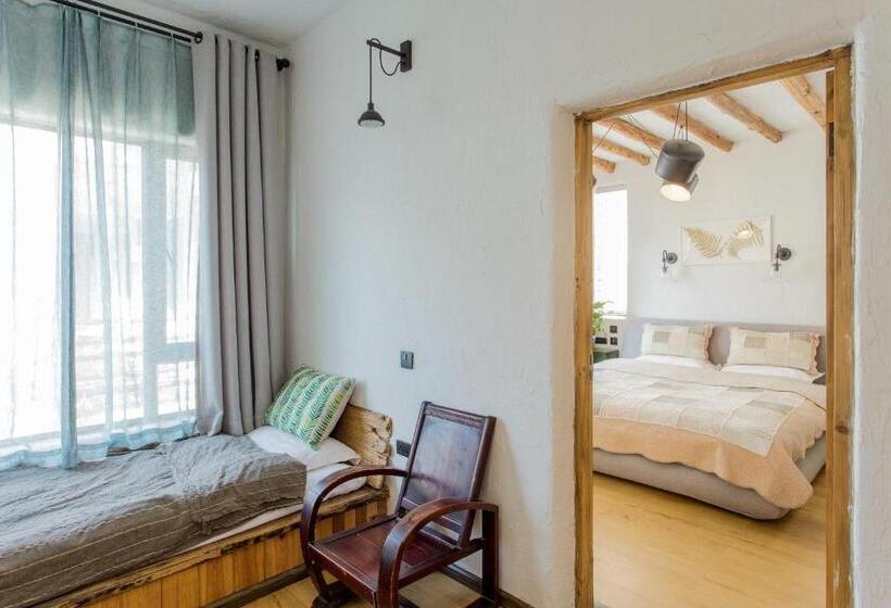 패밀리 룸 가든 전망, Hidden