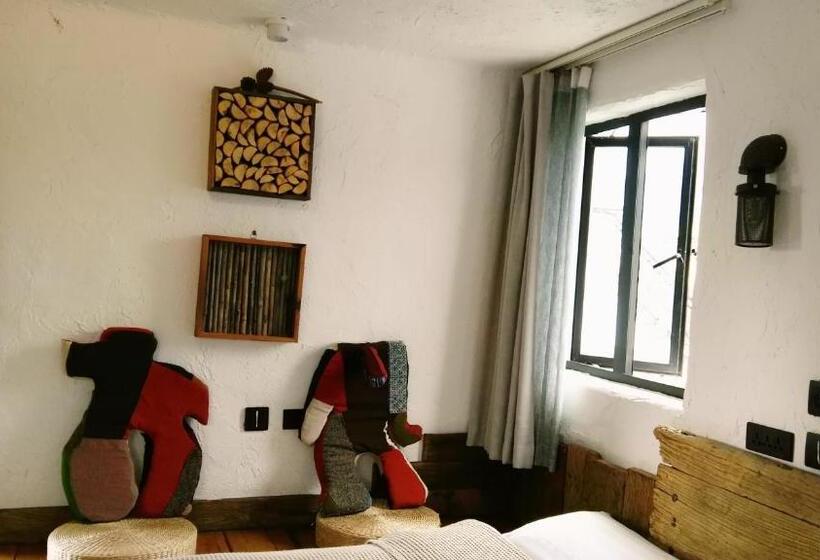 스탠다드 트리플 룸, Hidden