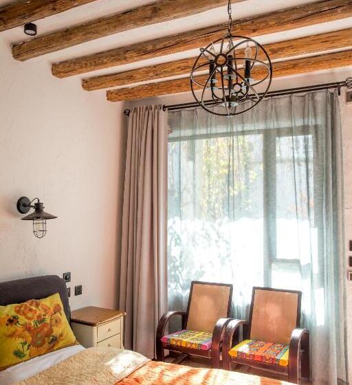 스탠다드 룸, Hidden